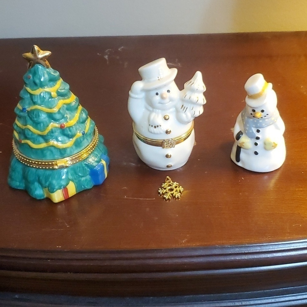 Christmas Lot of Tree and Snowmen 3 pieces